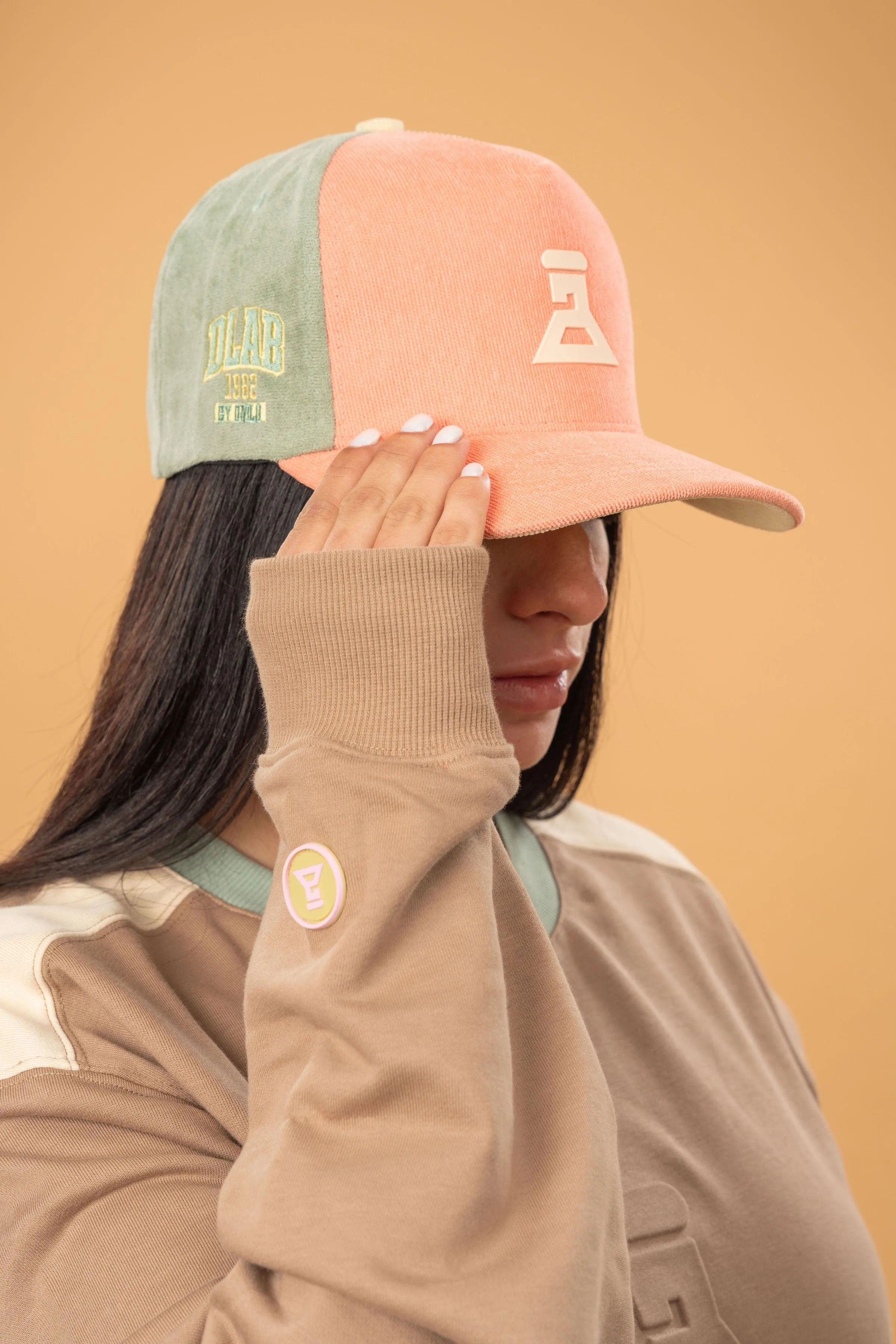 DLAB Oversized Embossed Sweater Brown/Cream/Sea green/Baby Blue