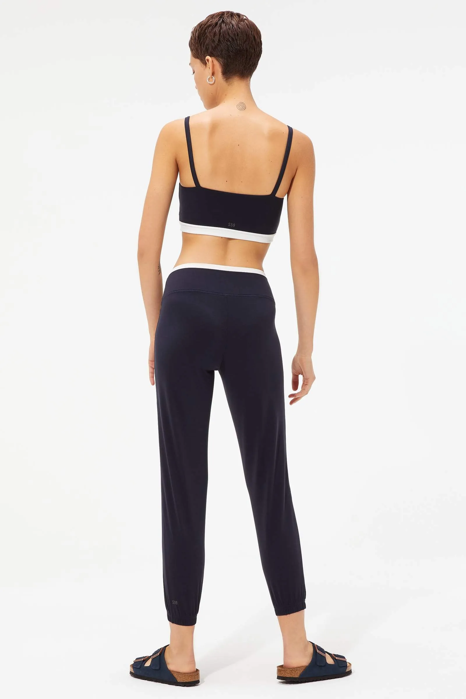 Lou Airweight Bra